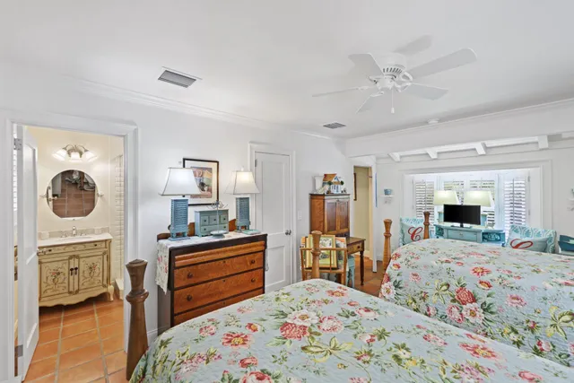 $6,500,000 | 2 Fisher Lane, Delray Beach, FL 33483