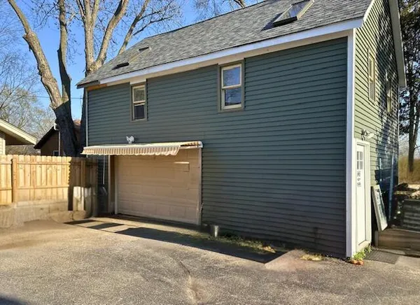 $420,000 | 131 Oakland Avenue, Mukwonago, WI 53149