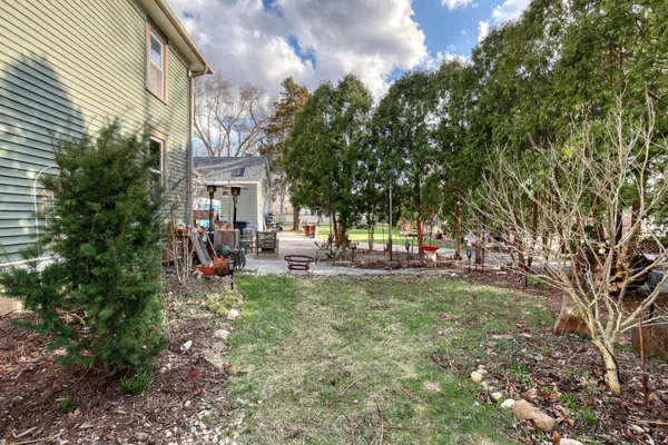 $420,000 | 131 Oakland Avenue, Mukwonago, WI 53149