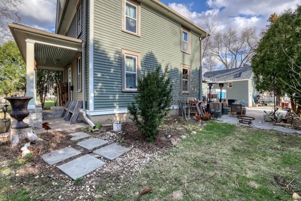 $420,000 | 131 Oakland Avenue, Mukwonago, WI 53149