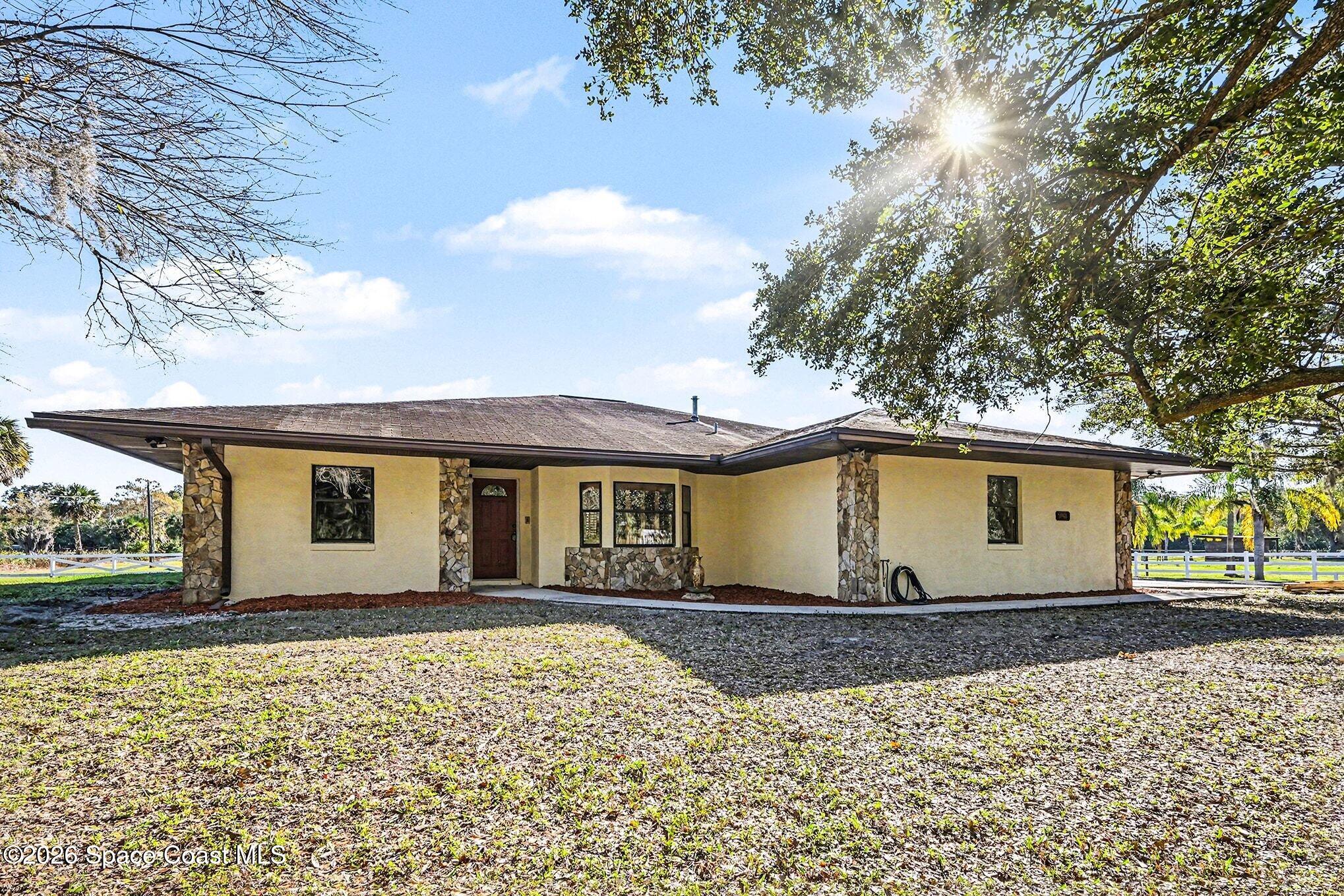 655 North Burnett Road Cocoa, FL 32926 - Photo 1 of 17 001_file_7783