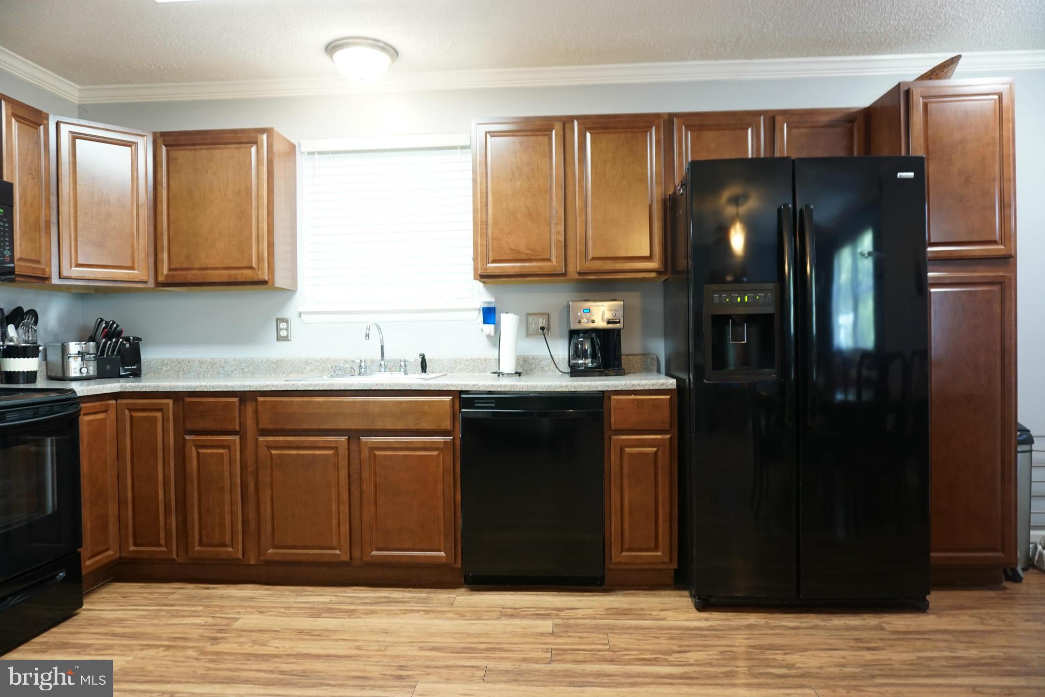 527 Maple Way Lusby, MD 20657 - Photo 5 of 18 Kitchen