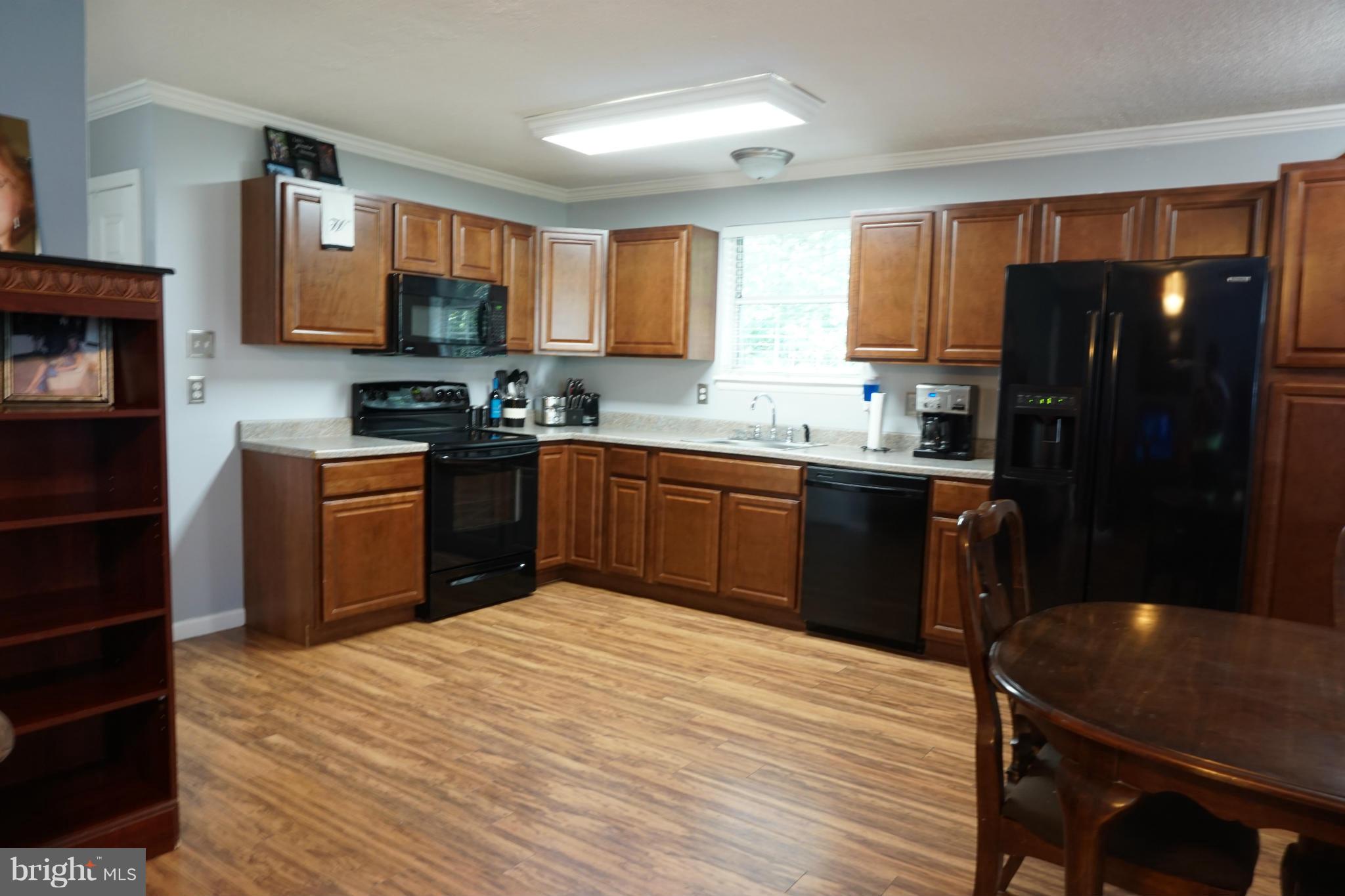 527 Maple Way Lusby, MD 20657 - Photo 6 of 18 Kitchen