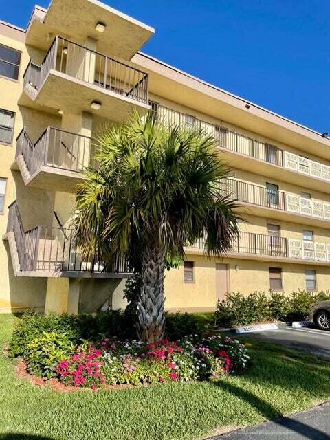 9355 Southwest 8th Street, Unit 325 Boca Raton, FL 33428 - Photo 52 of 112 nice landiscaping
