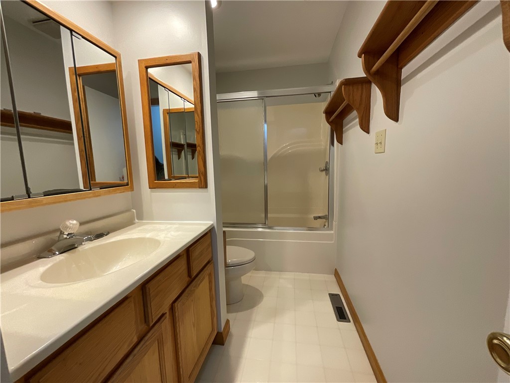 2400 North Raney Street Effingham, IL 62401 - Photo 18 of 25