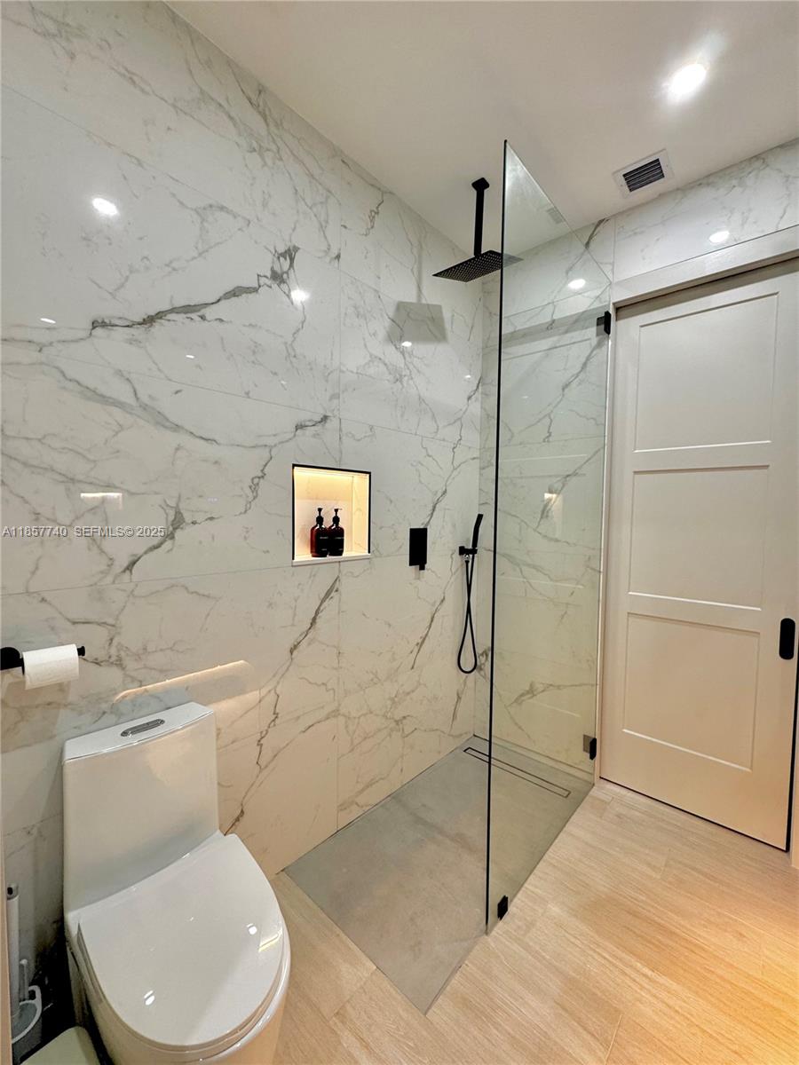 2975 Southwest 15th Street Miami, FL 33145 - Photo 16 of 30