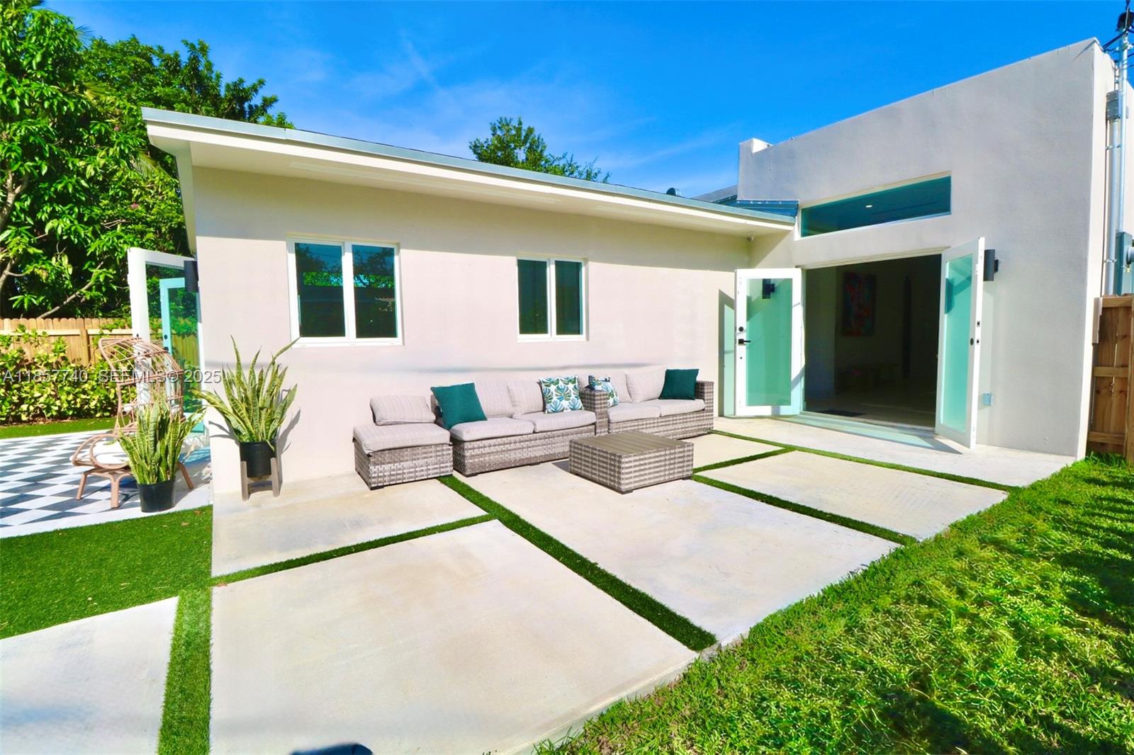 2975 Southwest 15th Street Miami, FL 33145 - Photo 27 of 30