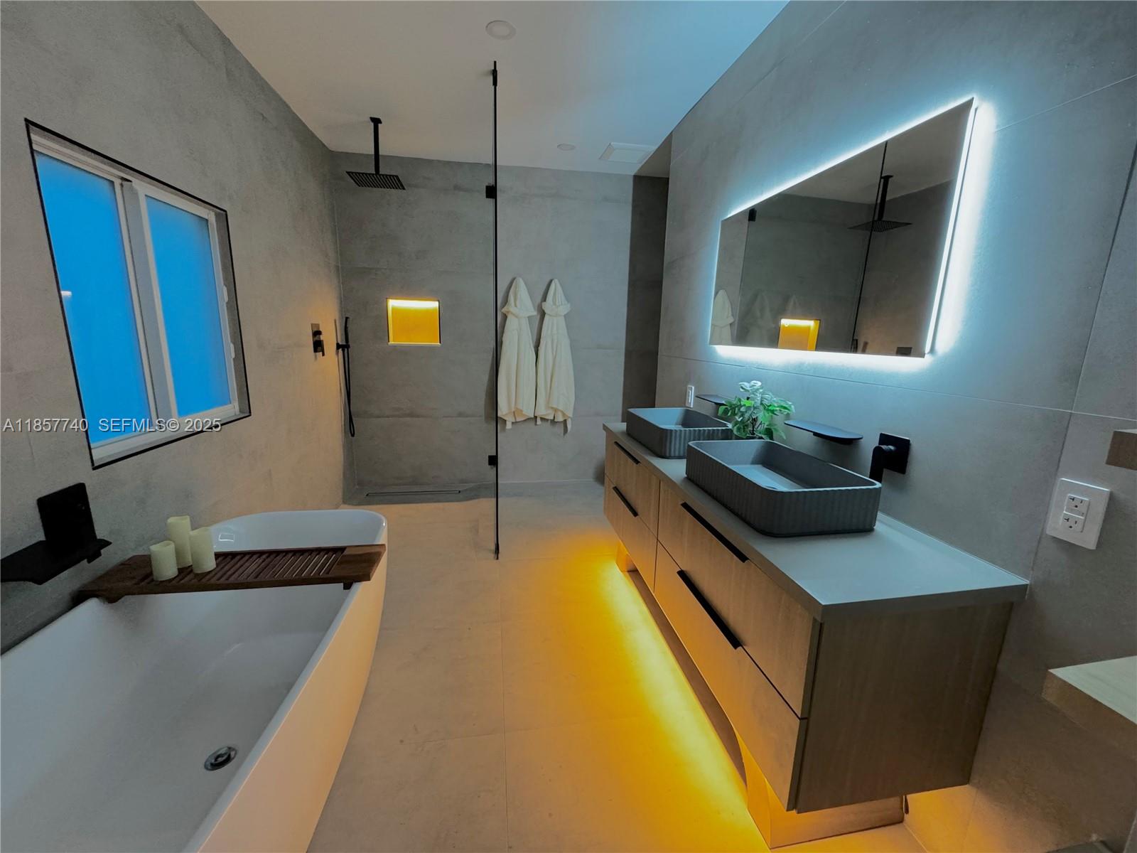 2975 Southwest 15th Street Miami, FL 33145 - Photo 6 of 30