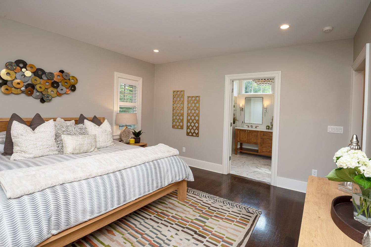 4955 Drake Road Cincinnati, OH 45243 - Photo 22 of 44 Gallery Image 22
