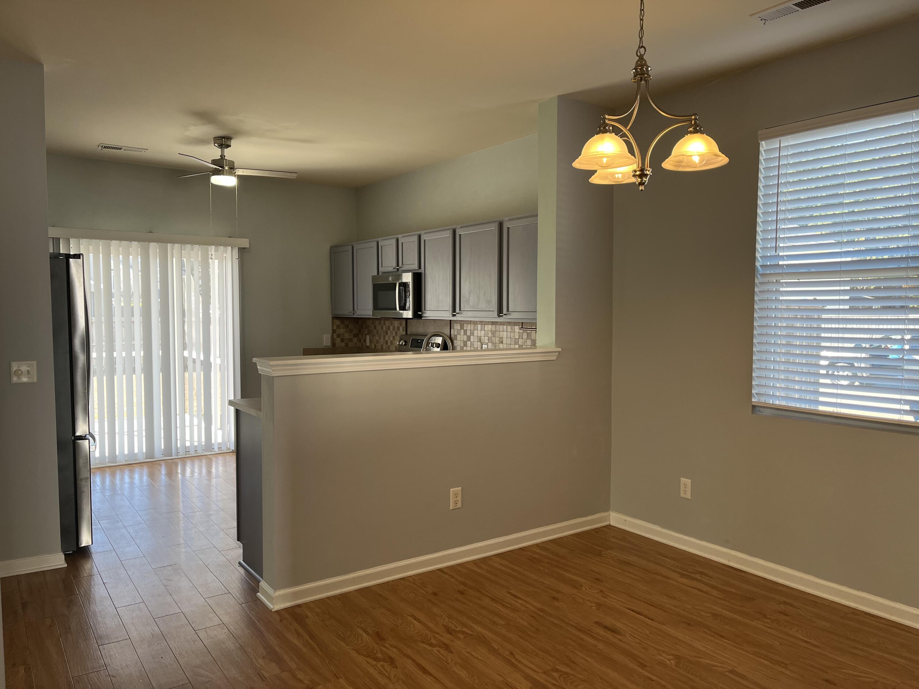 275 Cameron Street Summerville, SC 29486 - Photo 5 of 24 275.5