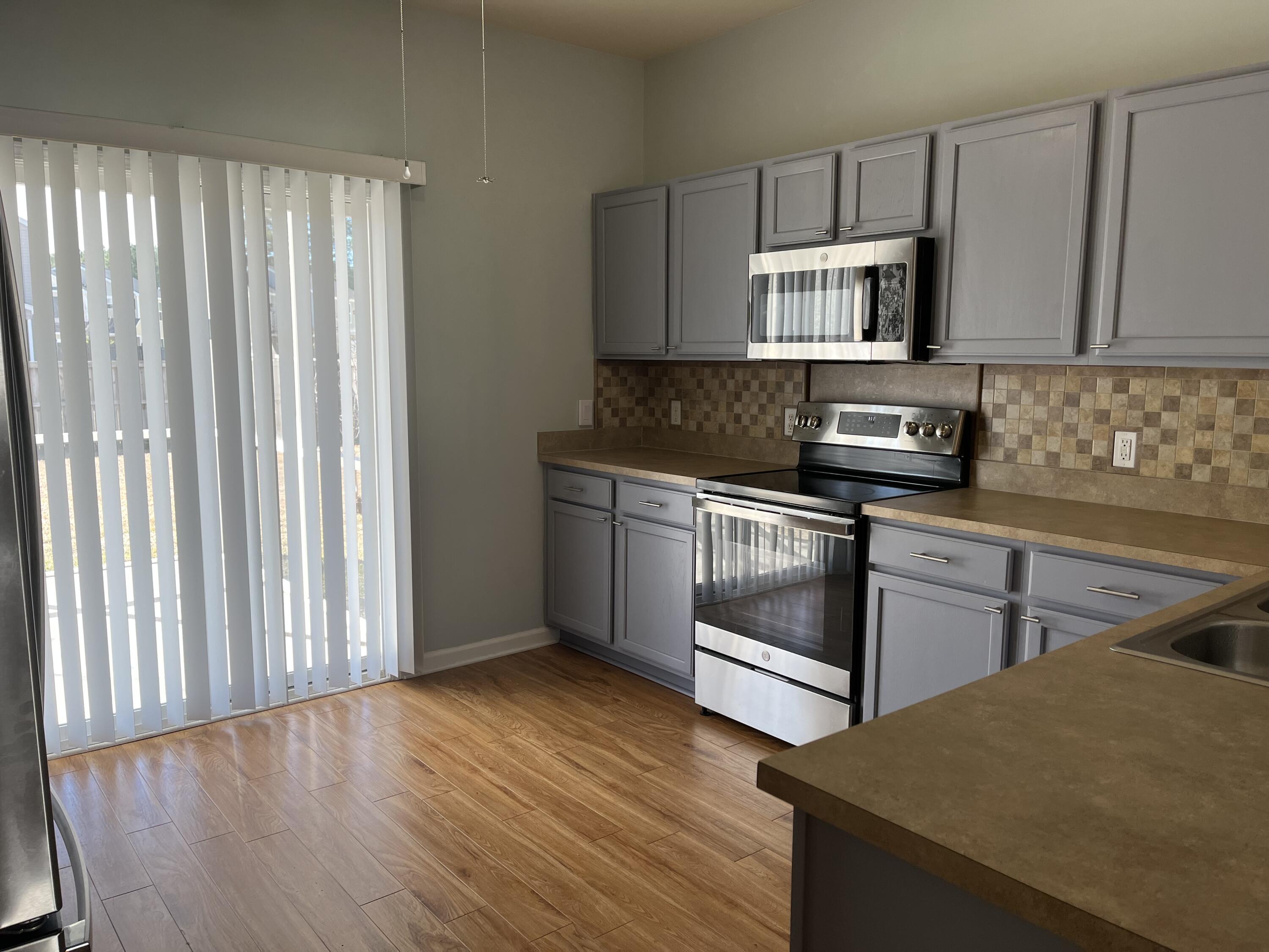 275 Cameron Street Summerville, SC 29486 - Photo 6 of 24 275.6