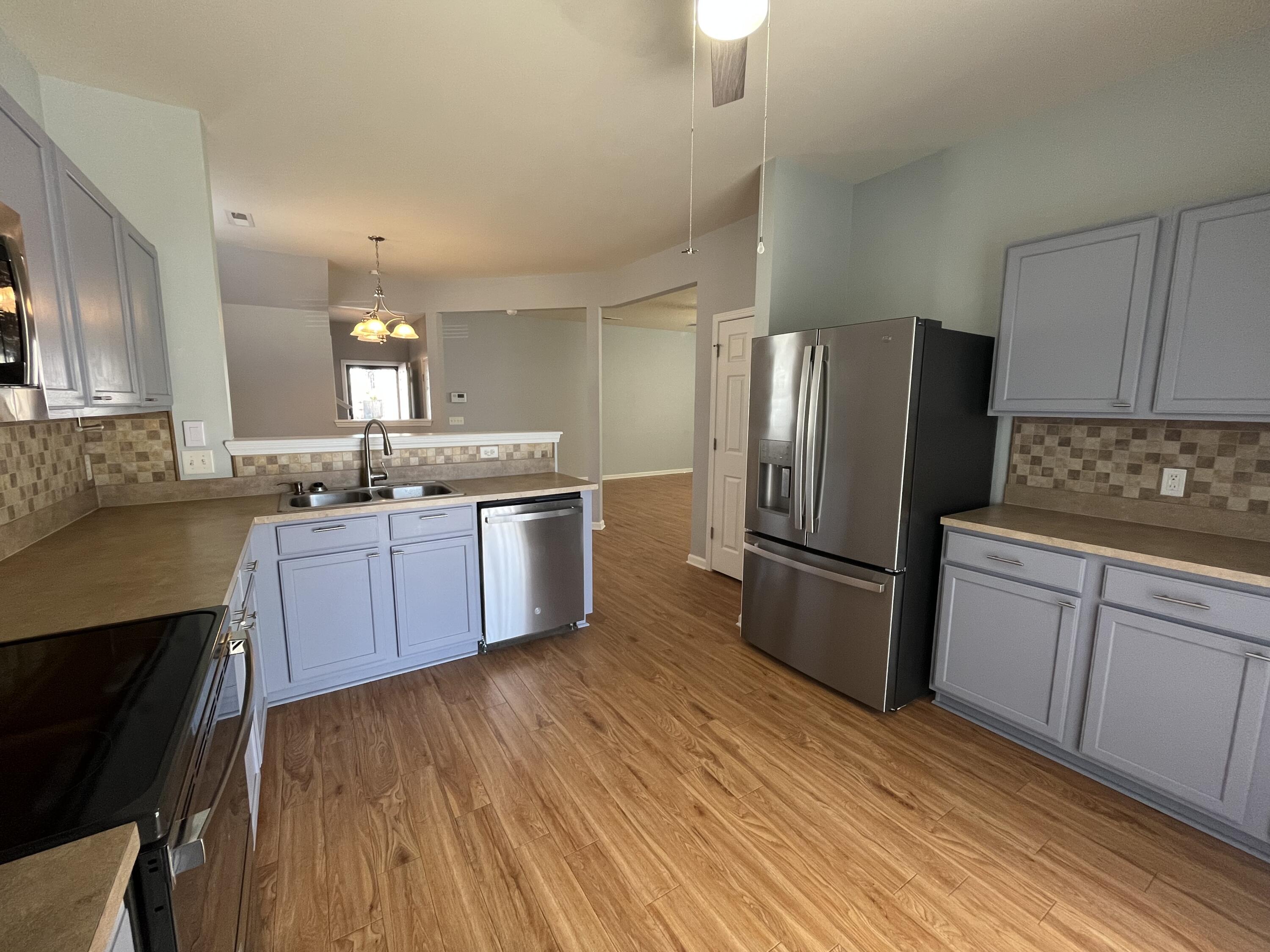 275 Cameron Street Summerville, SC 29486 - Photo 8 of 24 275.8