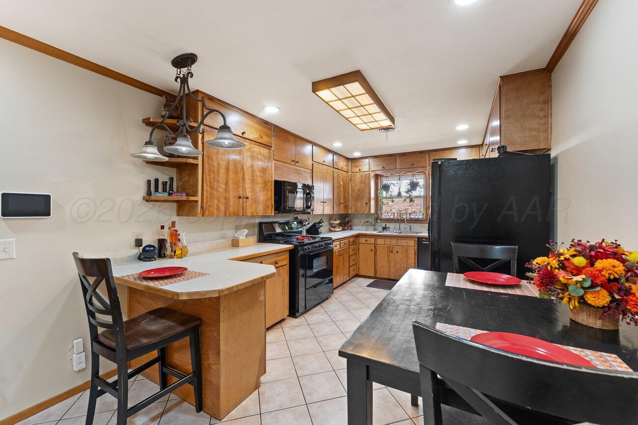 2820 Lloyd Drive Amarillo, TX 79110 - Photo 17 of 46 Kitchen