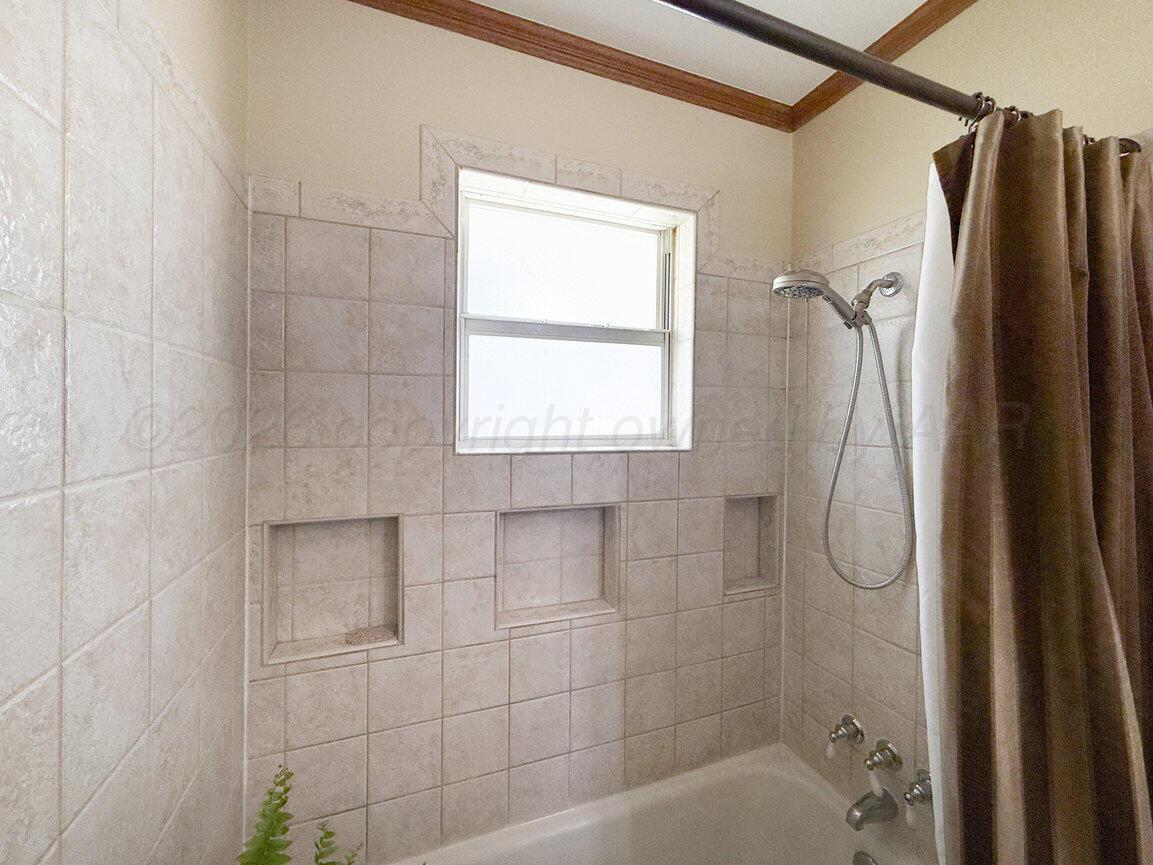2820 Lloyd Drive Amarillo, TX 79110 - Photo 24 of 46 Primary Bath-2