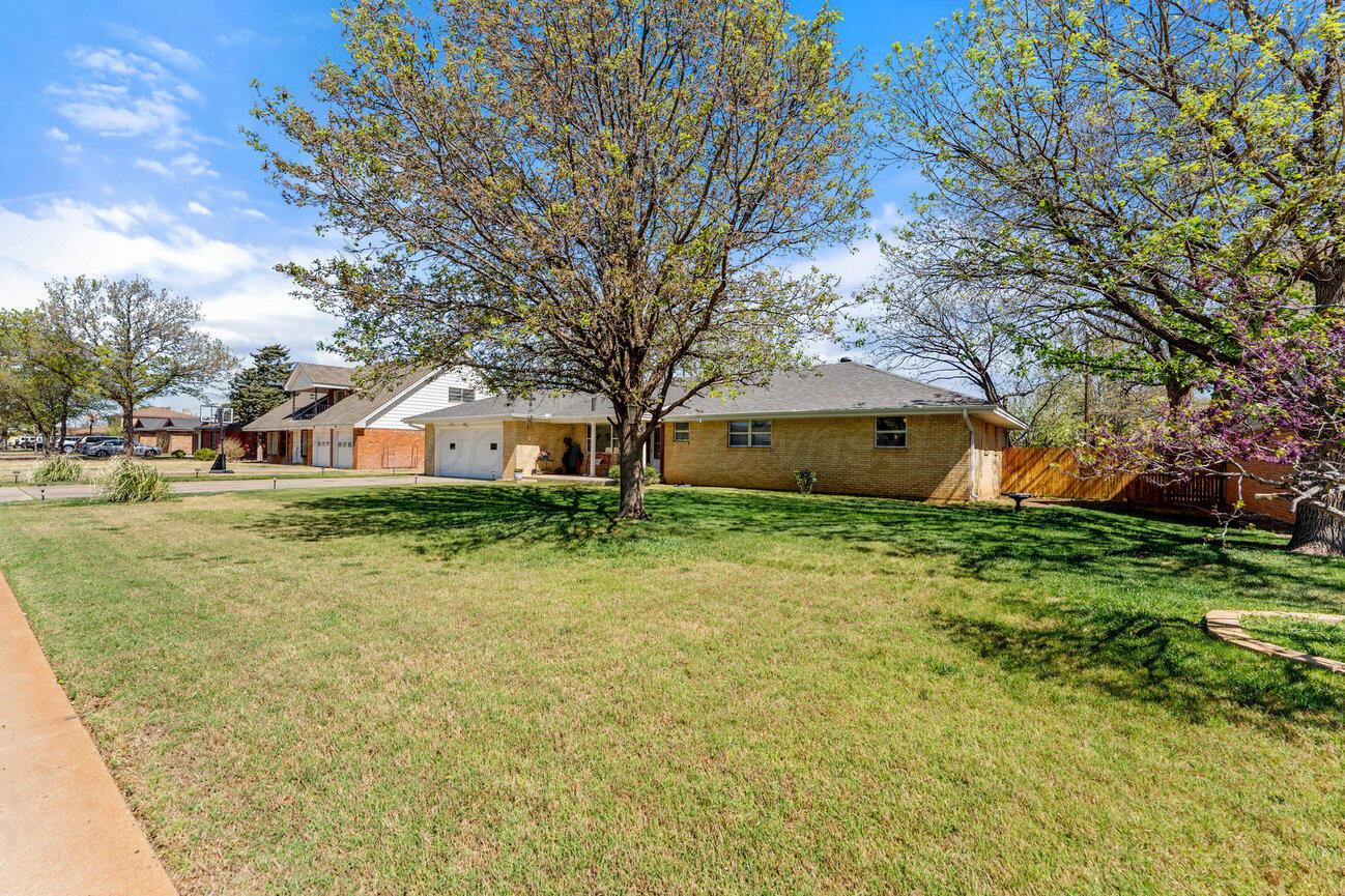 2820 Lloyd Drive Amarillo, TX 79110 - Photo 3 of 46 Front-3