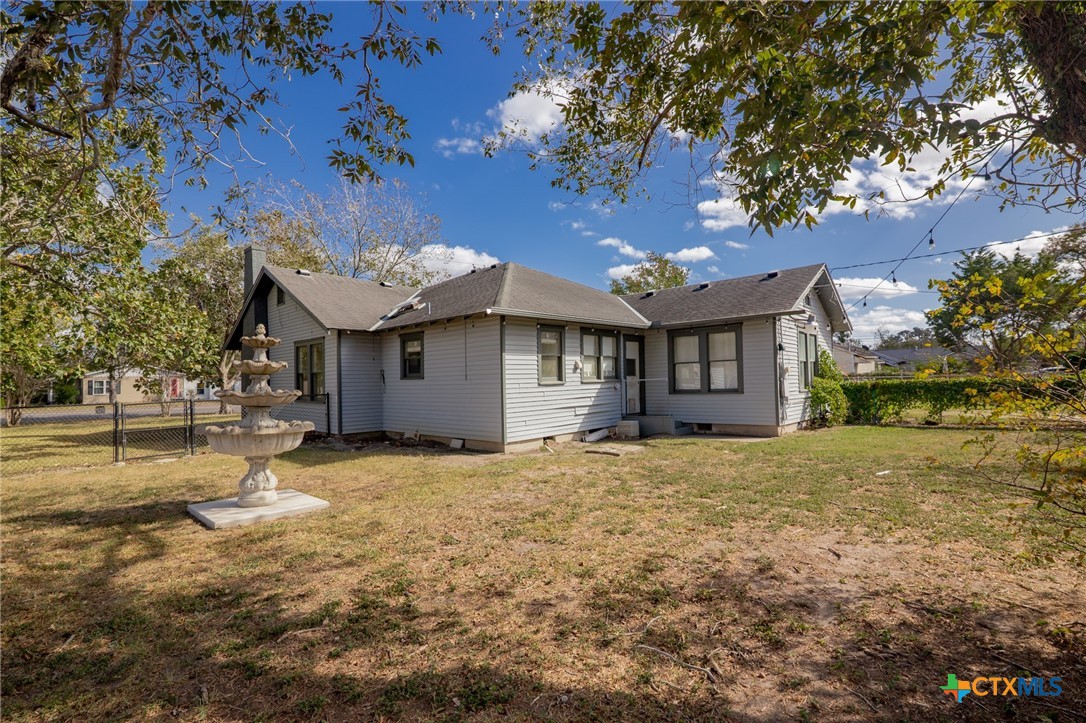 3109 North Main Street Victoria, TX 77901 - Photo 28 of 29 a view of a yard in front of a house