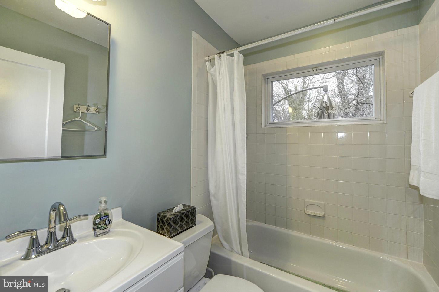3104 Lee Street Silver Spring, MD 20910 - Photo 8 of 20 Bathroom #1