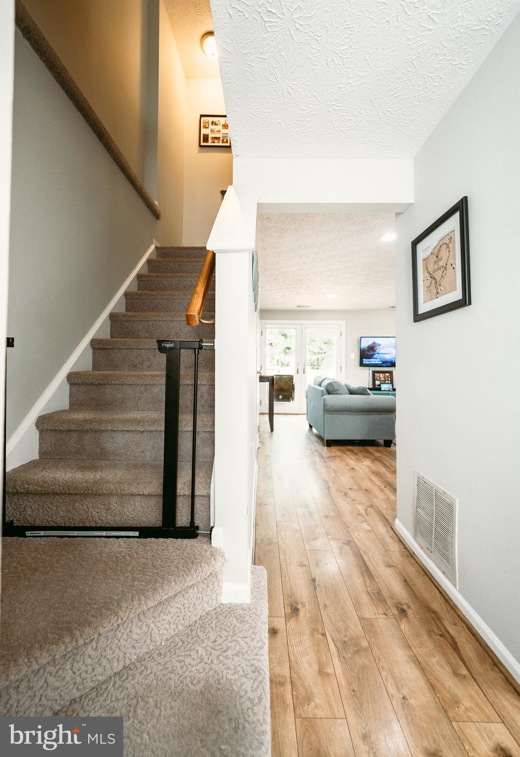 9134 Everett Court Springfield, VA 22152 - Photo 2 of 38