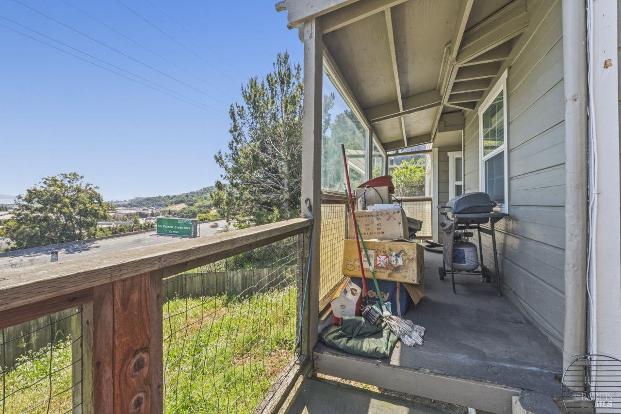 111 Altena Street San Rafael, CA 94901 - Photo 35 of 46 a view of sitting area in the balcony