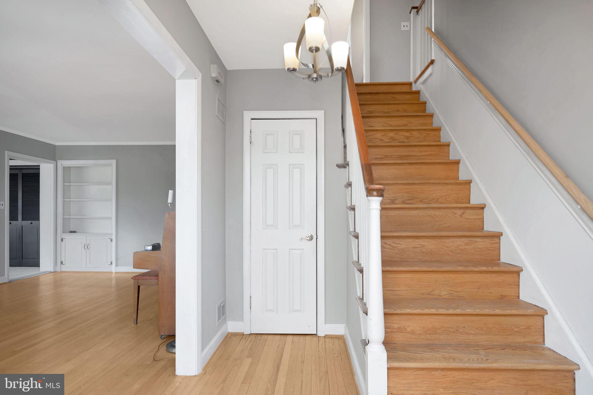 402 Crest Road Wilmington, DE 19803 - Photo 3 of 34