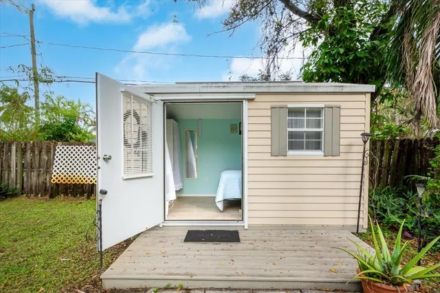 $2,999 | 501 Southwest 12th Court, Fort Lauderdale, FL 33315