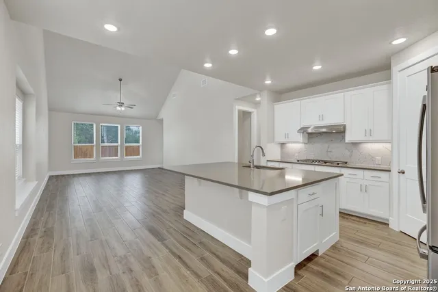 $3,100 | 1652 Gruene Pass, New Braunfels, TX 78130