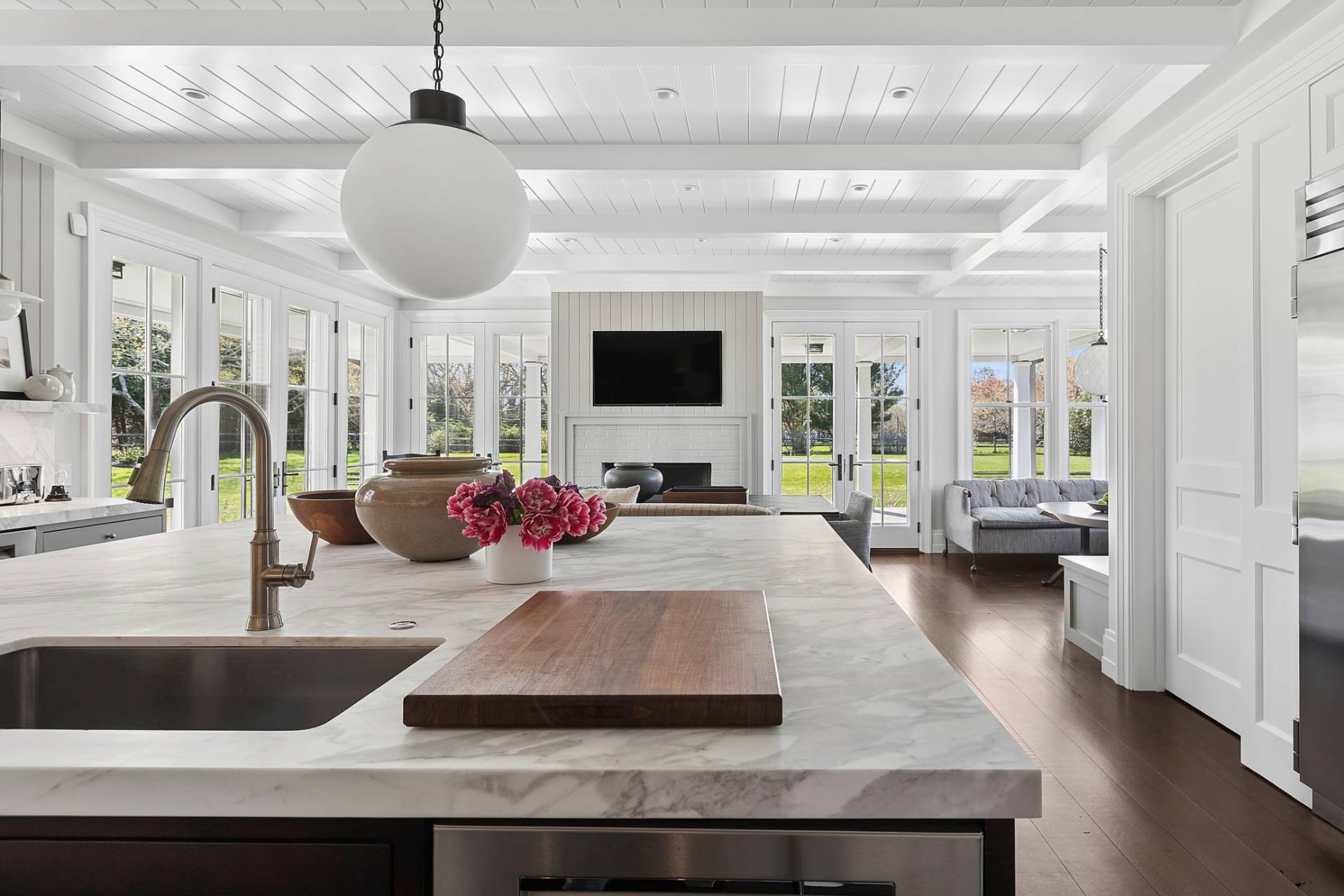 53 Matthews Lane Bridgehampton, NY 11932 - Photo 12 of 50