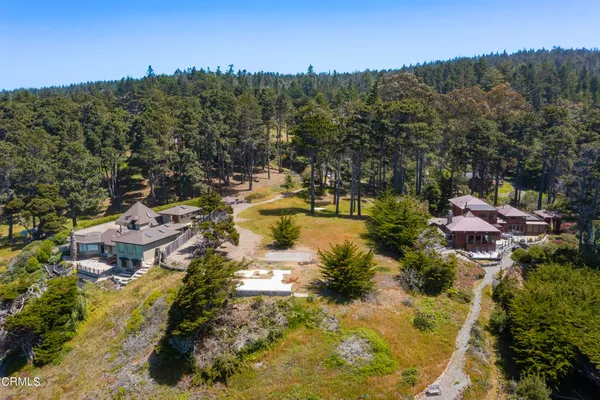 a view of a lake with houses
