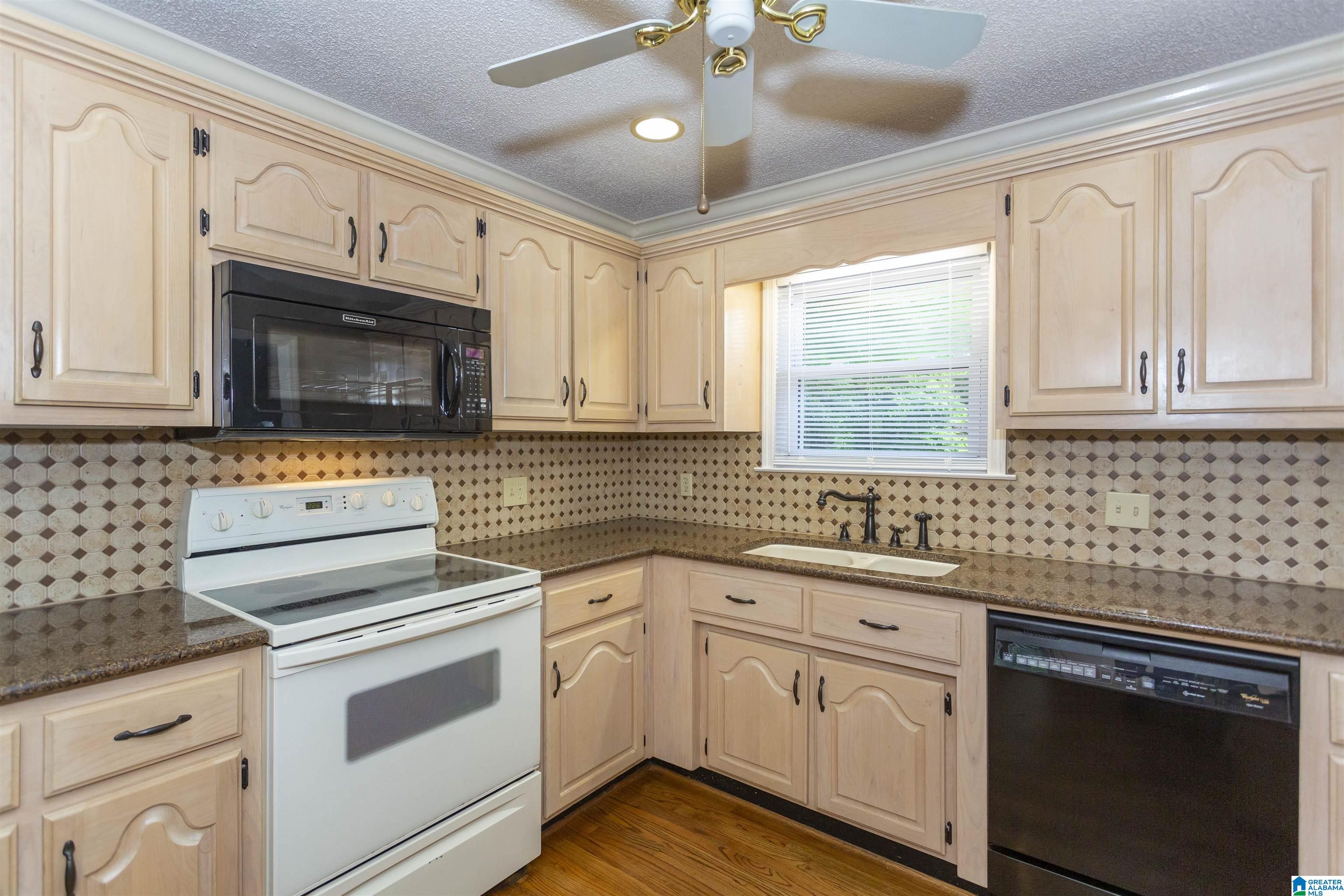 1316 3rd Avenue Southwest Alabaster, AL 35007 - Photo 43 of 50