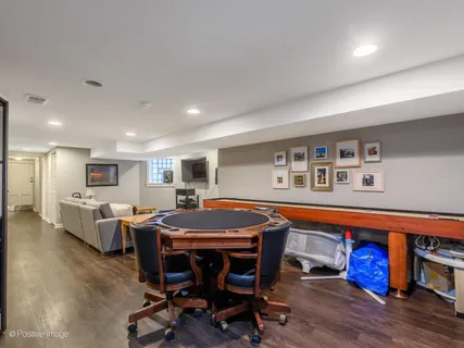 $850,000 | 4421 North Troy Street, Chicago, IL 60625