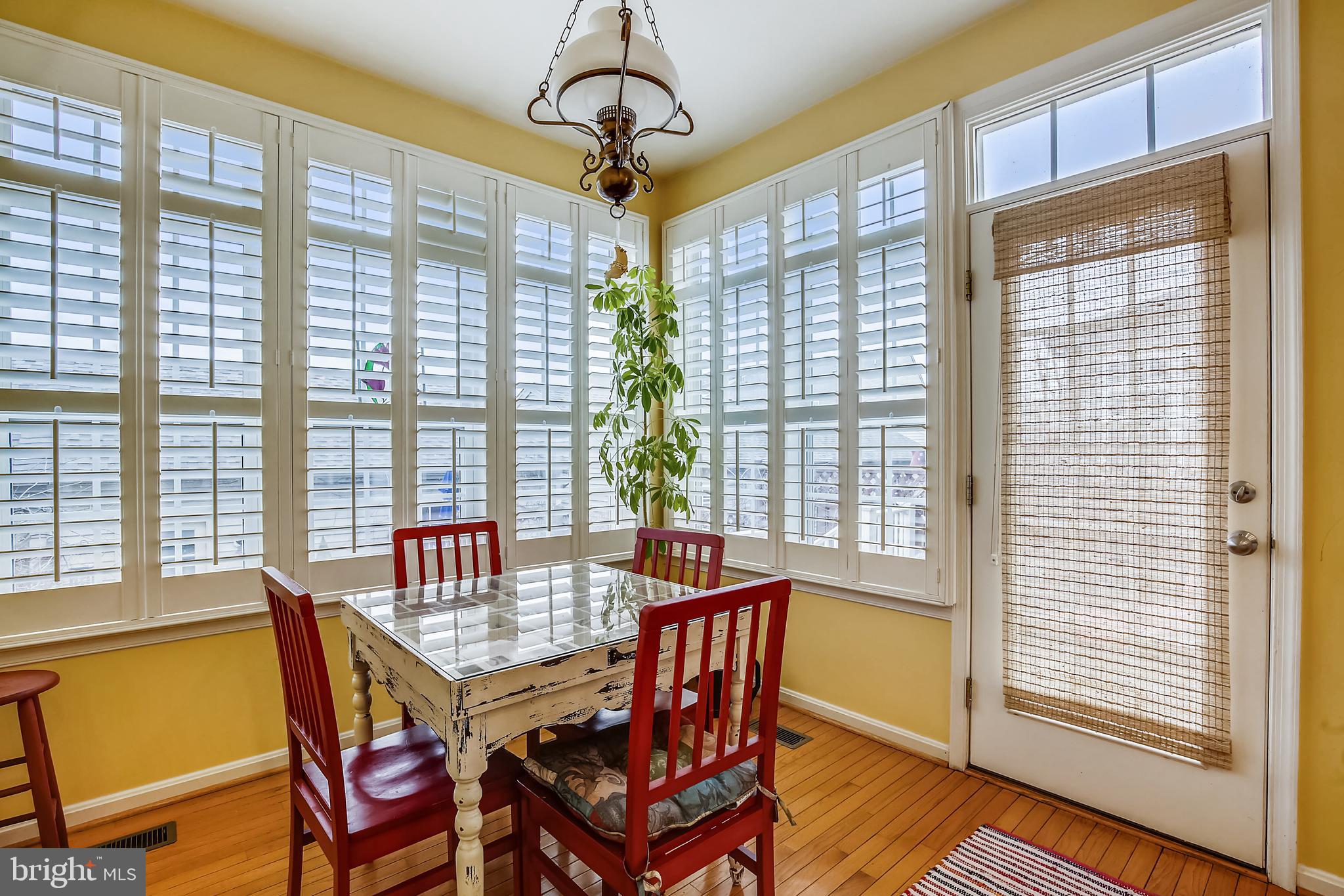 2612 Mill Race Road Frederick, MD 21701 - Photo 22 of 59 LIGHT-FILLED ROOM