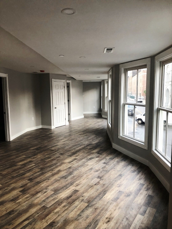 18 Appleton Street Lowell, MA 01852 - Photo 2 of 6