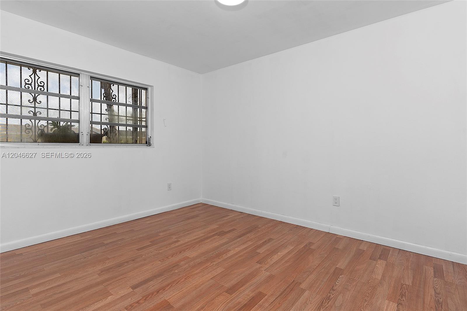 10112 Southwest 23rd Street Miami, FL 33165 - Photo 19 of 32