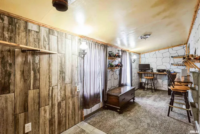 $70,000 | 305 East 3rd Street, Mineral, IL 61344