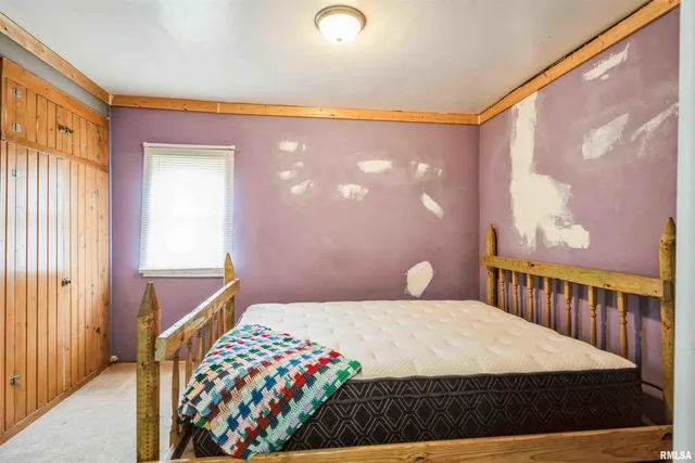 $70,000 | 305 East 3rd Street, Mineral, IL 61344