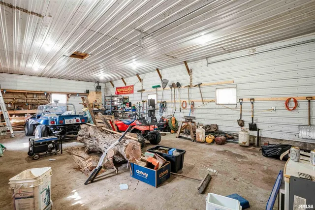 $70,000 | 305 East 3rd Street, Mineral, IL 61344