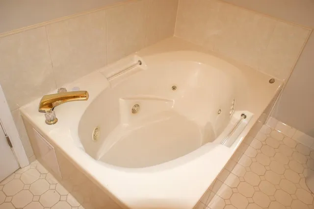 $2,600 | 6725 Ridge Moore Drive Northwest, Peachtree Corners, GA 30360