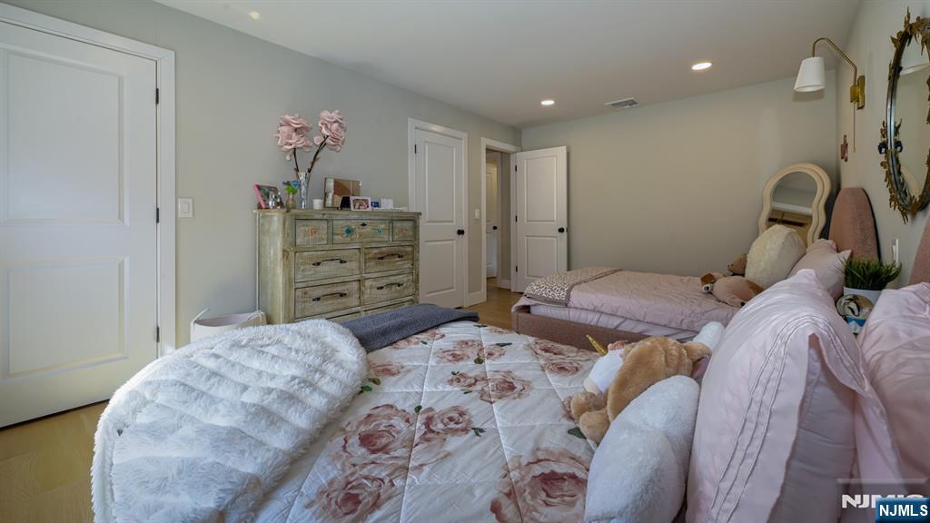 112 Urban Club Road Wayne, NJ 07470 - Photo 24 of 39