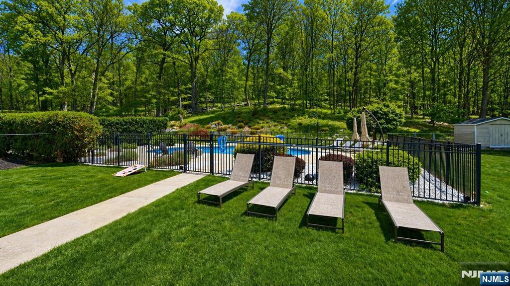 112 Urban Club Road Wayne, NJ 07470 - Photo 28 of 39