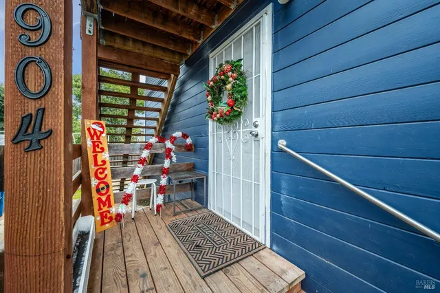 a view of entryway with a wooden floor