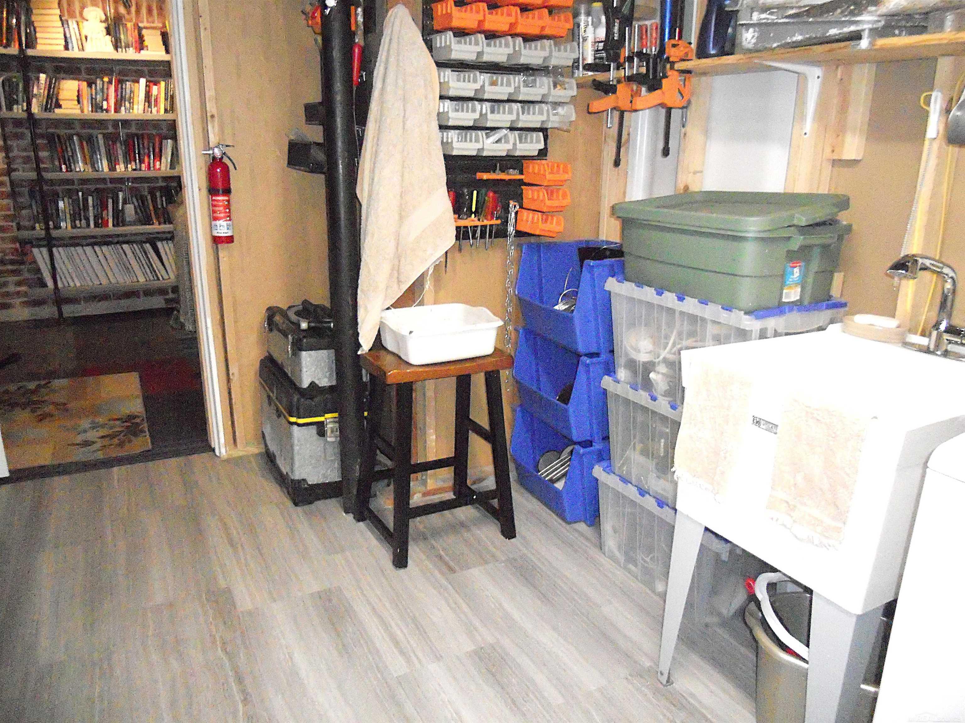 625 Rewold Drive Rochester, MI 48307 - Photo 53 of 69 50213110-fa1aad07-ec6b-4f6f-9564-958da6a5b558.JPG