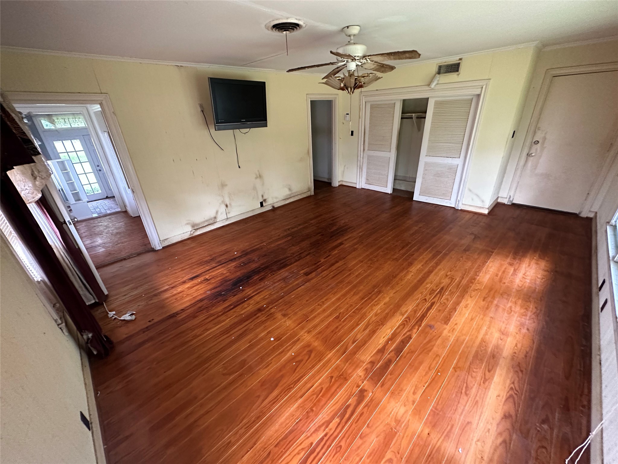 326 Prospect Drive Trinity, TX 75862 - Photo 13 of 22 a bedroom with a bed and a flat screen tv
