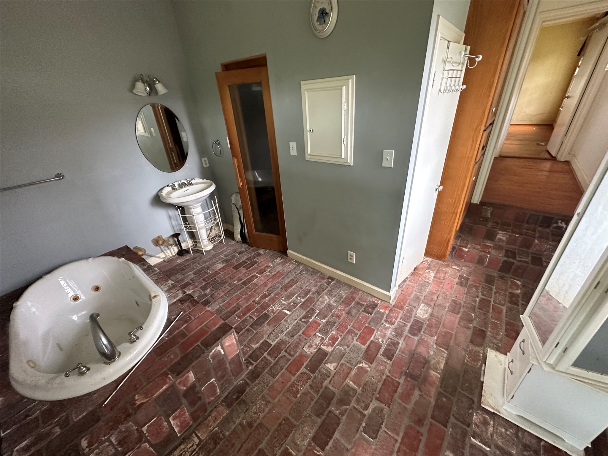 326 Prospect Drive Trinity, TX 75862 - Photo 15 of 22 a view of a livingroom with furniture and wooden floor