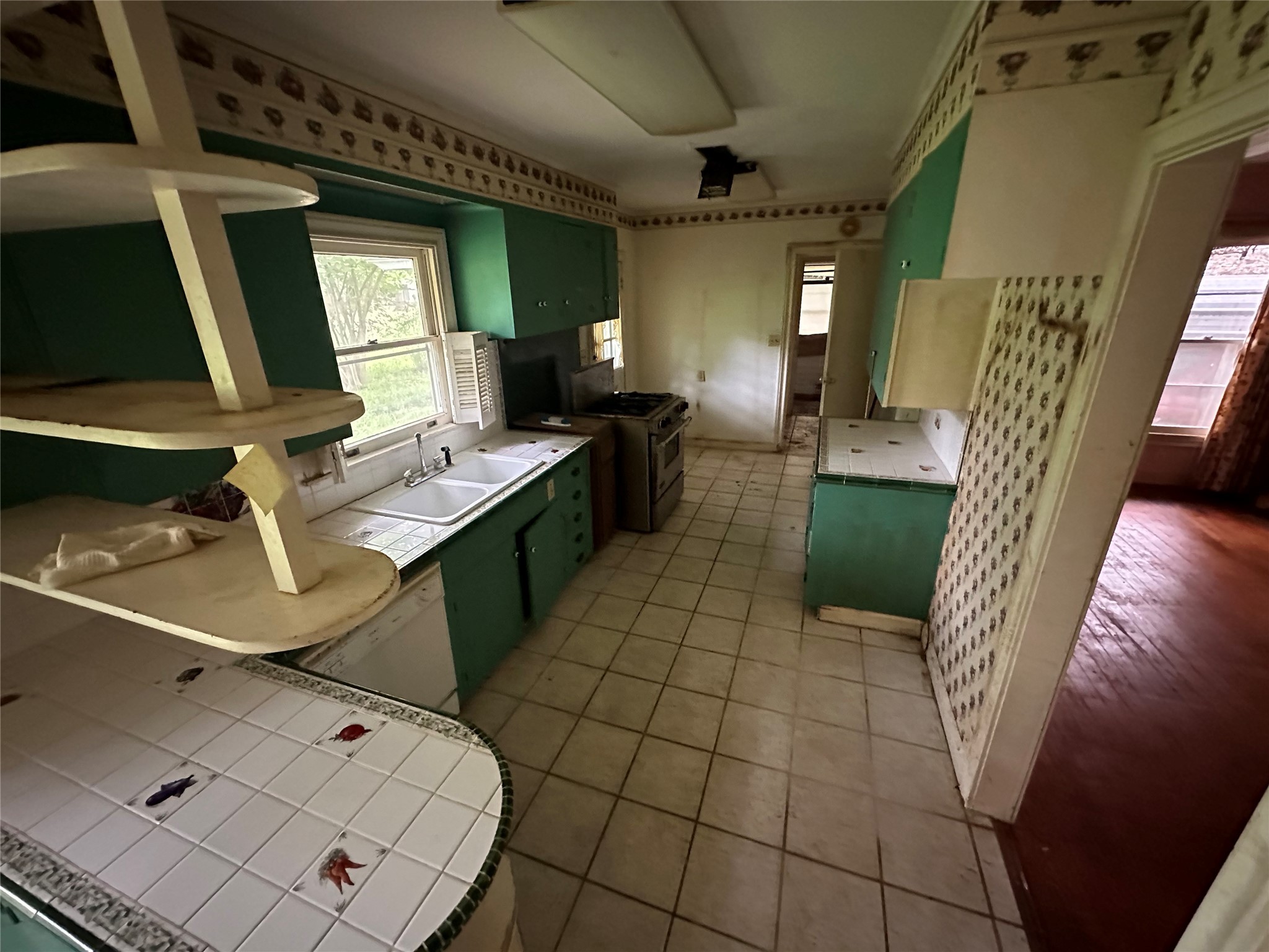 326 Prospect Drive Trinity, TX 75862 - Photo 5 of 22 a living room with furniture