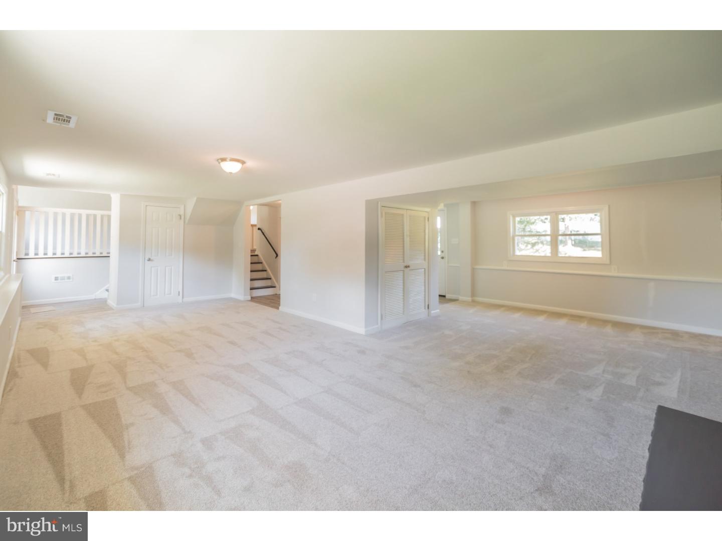 15 Yale Road Atco, NJ 08004 - Photo 12 of 25 Family Room