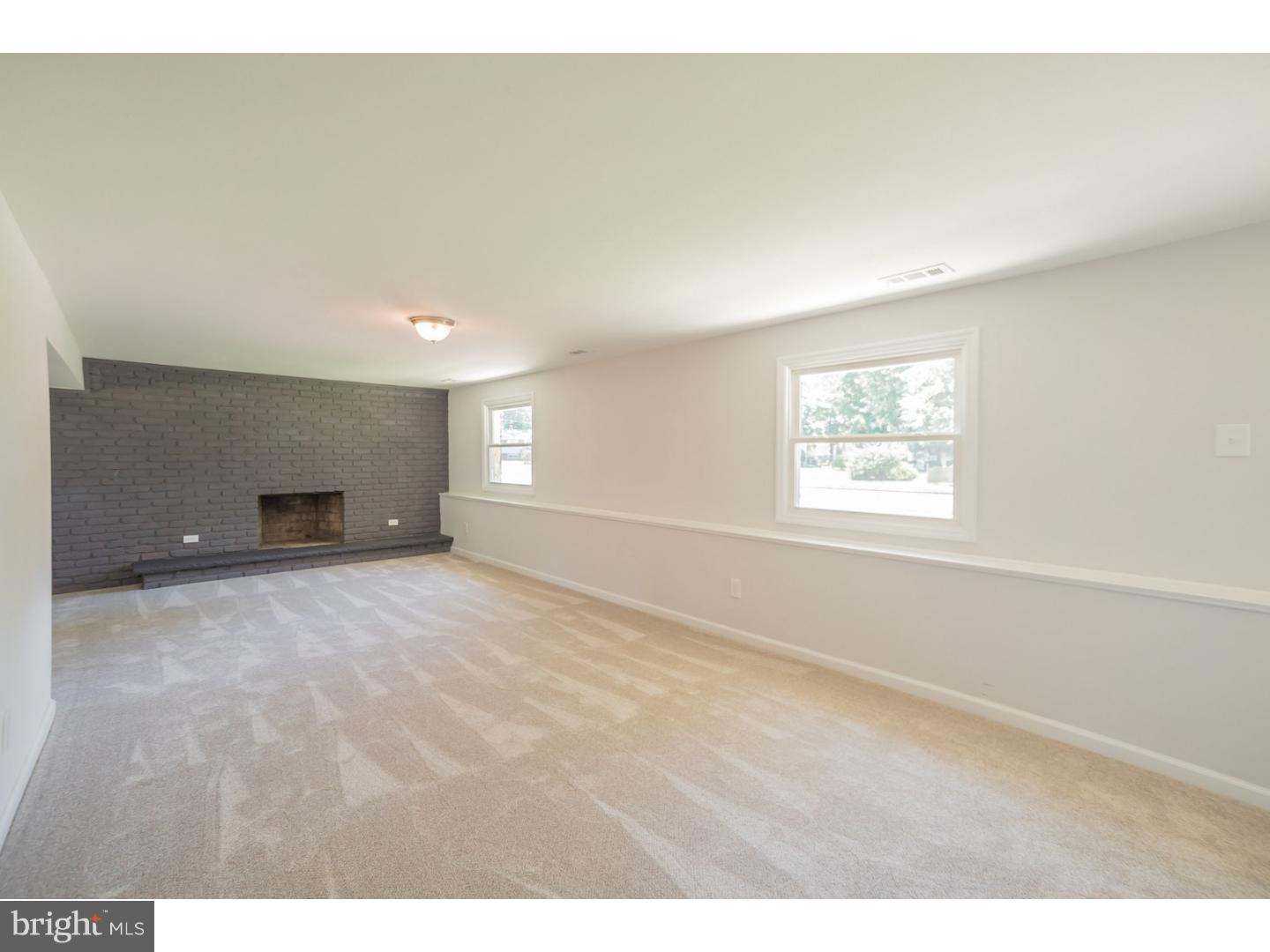 15 Yale Road Atco, NJ 08004 - Photo 15 of 25 Fireplace