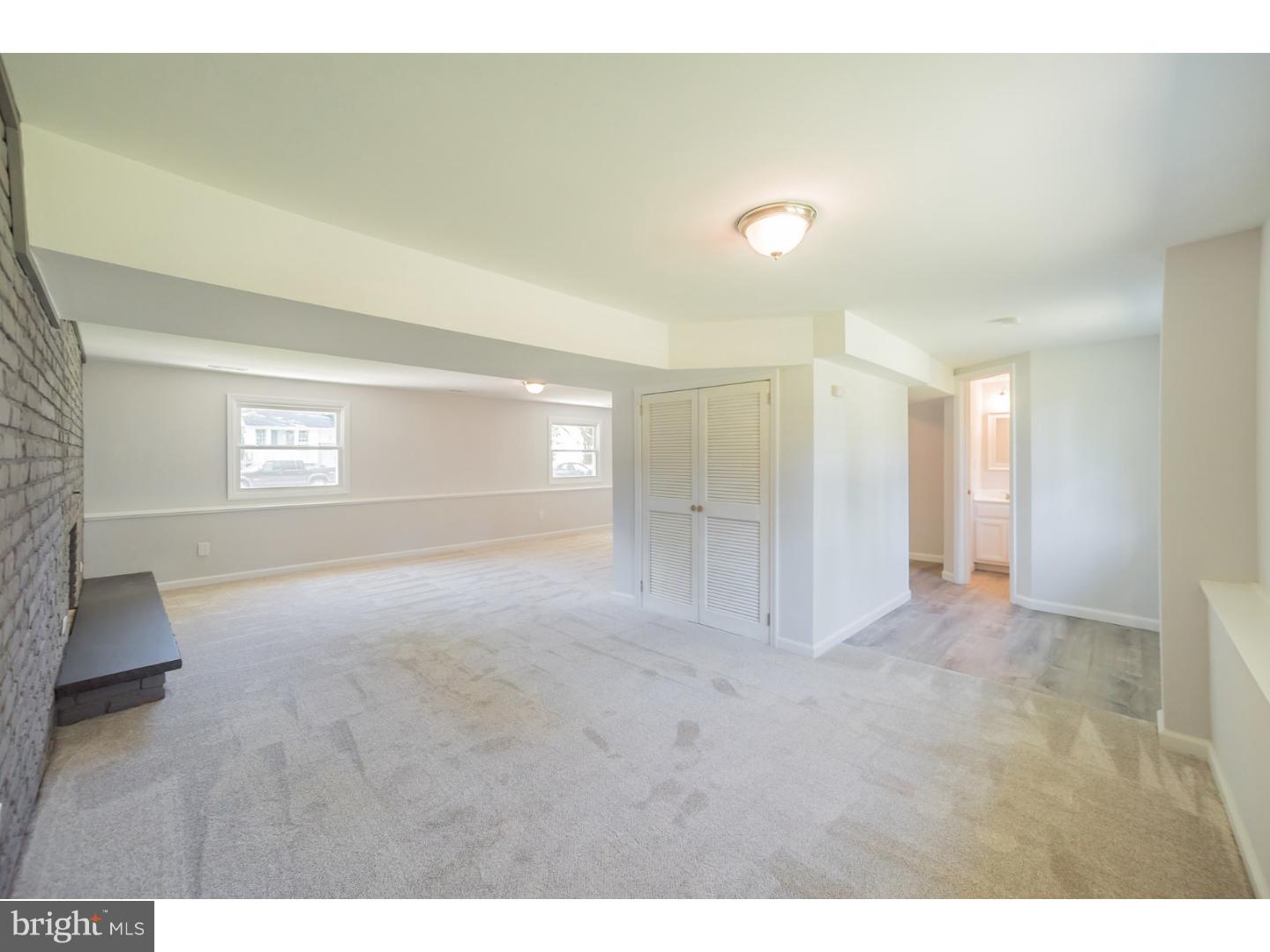 15 Yale Road Atco, NJ 08004 - Photo 10 of 25 Family Room