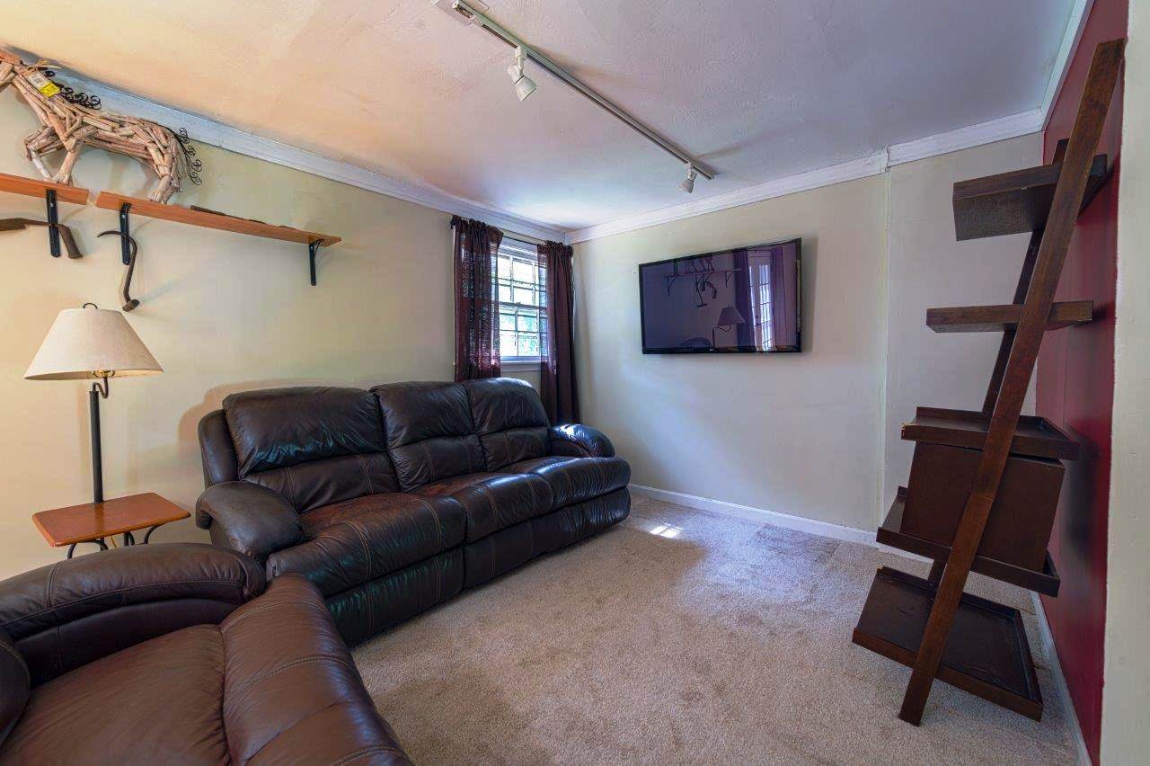 9 Pilgrim Avenue Merrimack, NH 03054 - Photo 7 of 24 Gallery Image 7