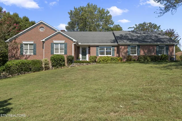 $850,000 | 121 Bailey Road, Kingston, TN 37763