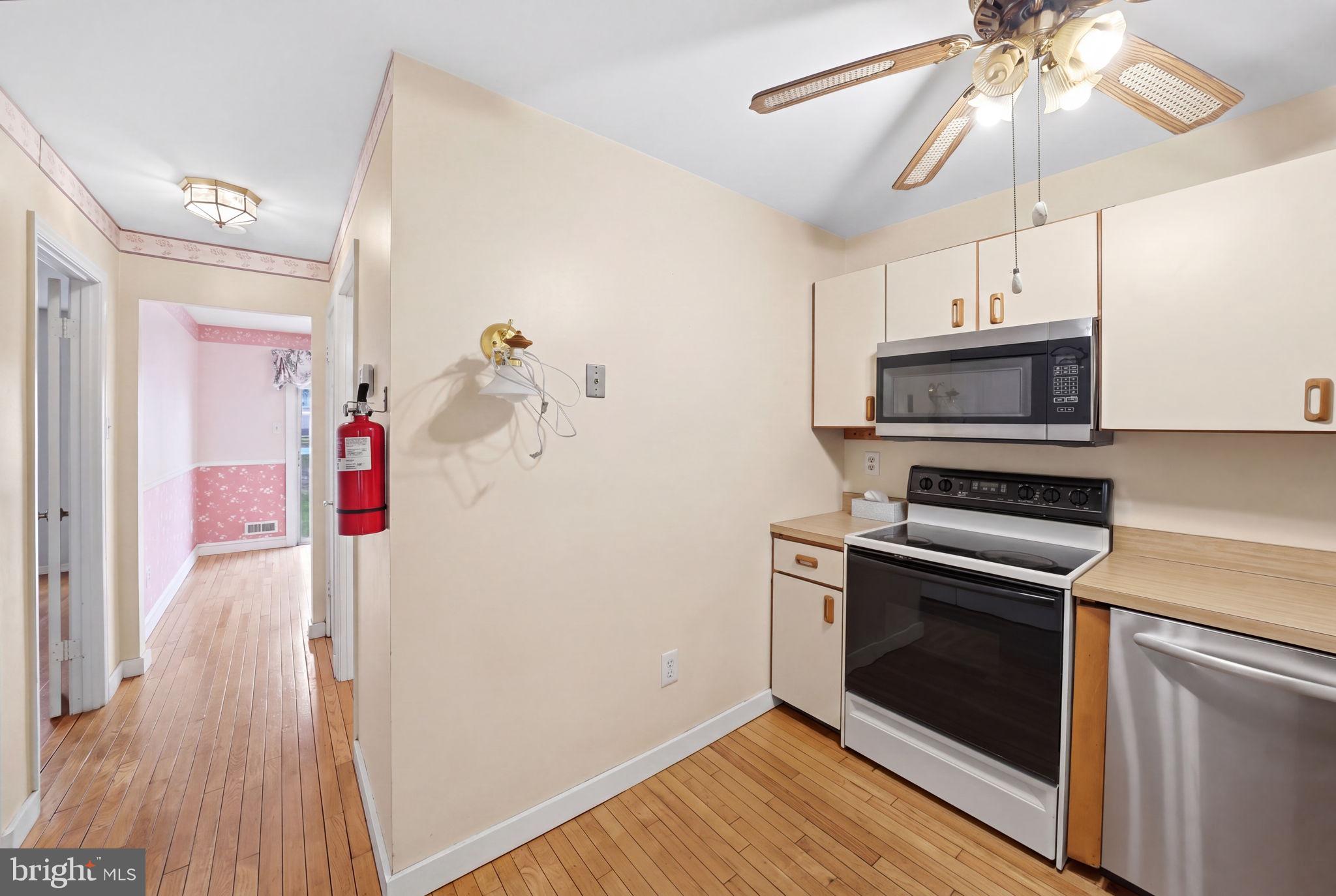 1614 Huntingdon Mews Clementon, NJ 08021 - Photo 12 of 29